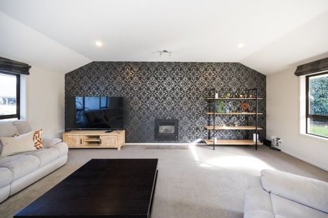 Photo of property in 2 Mayfair Court, Feilding, 4702
