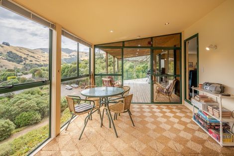 Photo of property in 39 Bayview Crescent, Duvauchelle, 7581