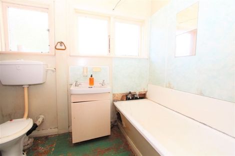 Photo of property in 14 Earp Street, Johnsonville, Wellington, 6037