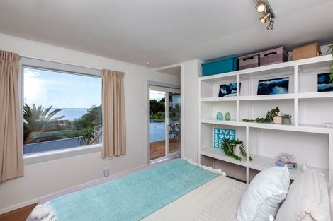 Photo of property in 20 Pingau Street, Paekakariki, 5034