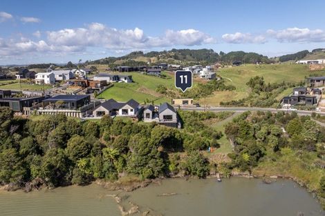 Photo of property in 11 Omahina Street, Raglan, 3225