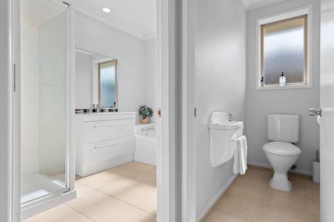 Photo of property in 1 Gresham Place, Rototuna North, Hamilton, 3210