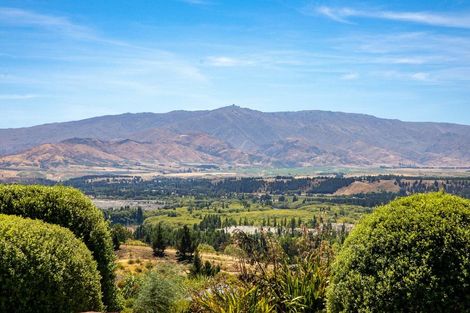 Photo of property in 27 Old Golf Course Road, Bridge Hill, Alexandra, 9320