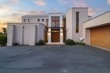 Photo of property in 6 Inverness Lane, Redcliffs, Christchurch, 8081