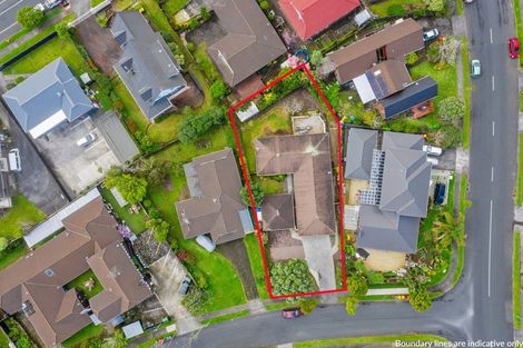 Photo of property in 3 Voltaire Court, Botany Downs, Auckland, 2010