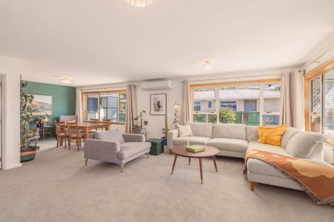 Photo of property in 6 Laing Crescent, Heathcote Valley, Christchurch, 8022