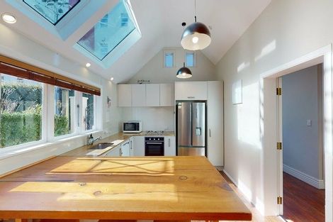 Photo of property in 15 Selwyn Terrace, Thorndon, Wellington, 6011