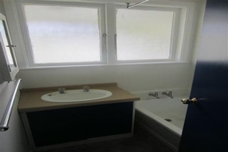 Photo of property in 208 Sievers Grove, Cannons Creek, Porirua, 5024