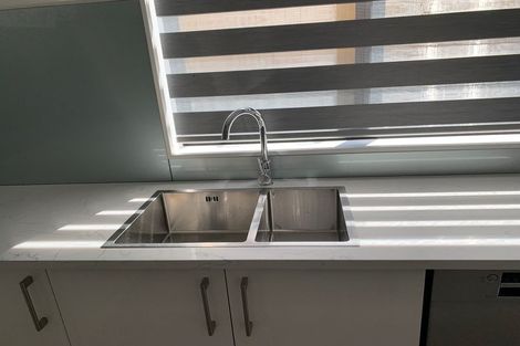 Photo of property in 9c Jillteresa Crescent, Half Moon Bay, Auckland, 2012