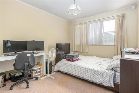Photo of property in 29 Golf Road, New Lynn, Auckland, 0600