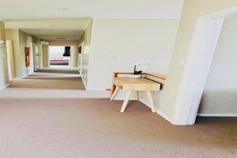 Photo of property in 11 Morgan Place, Tawa, Wellington, 5028