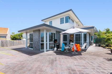 Photo of property in 23a Sunbrae Grove, Mount Maunganui, 3116