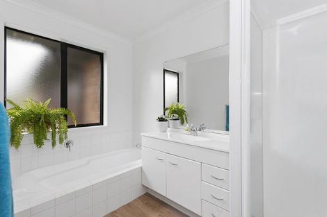 Photo of property in 60 Bramley Drive, Rototuna, Hamilton, 3210