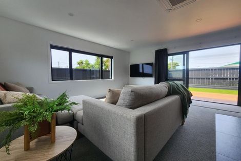 Photo of property in 140 Ngamotu Road, Spotswood, New Plymouth, 4310