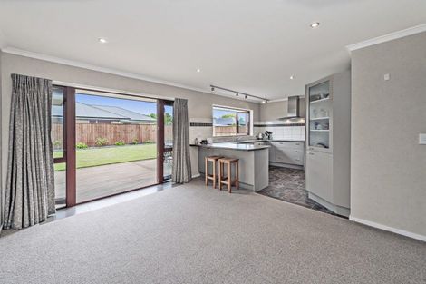 Photo of property in 92 Acacia Avenue, Rangiora, 7400