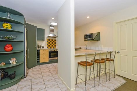 Photo of property in 6 Rising Parade, Fairview Heights, Auckland, 0632