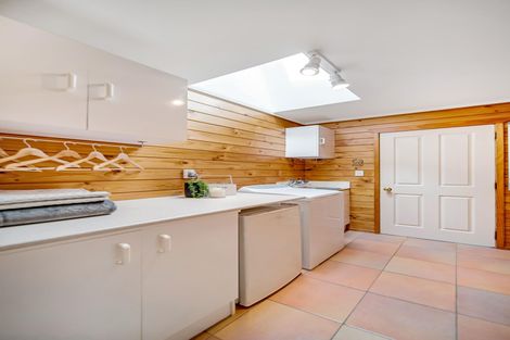 Photo of property in 2/47 Headcorn Place, Botany Downs, Auckland, 2010