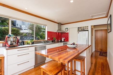 Photo of property in 2 Ambala Way, Ngaio, Wellington, 6035