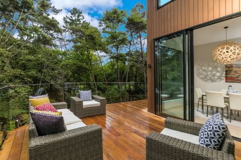 Photo of property in 21b Churchouse Road, Greenhithe, Auckland, 0632