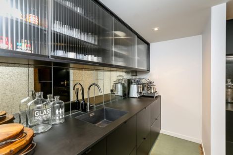 Photo of property in 22 Henui Street, Strandon, New Plymouth, 4312