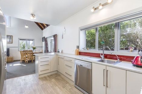 Photo of property in 1354 Whangaparaoa Road, Army Bay, Whangaparaoa, 0930