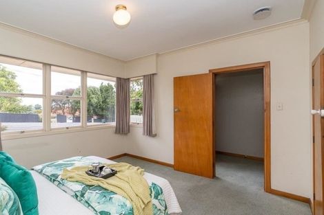 Photo of property in 35 Forest Lake Road, Forest Lake, Hamilton, 3200