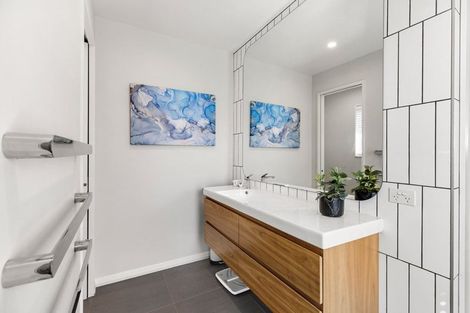 Photo of property in 42 Te Rito Street, Marshland, Christchurch, 8083