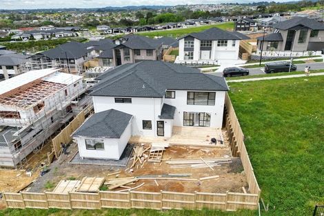 Photo of property in 16 Lumber Rise, Swanson, Auckland, 0614