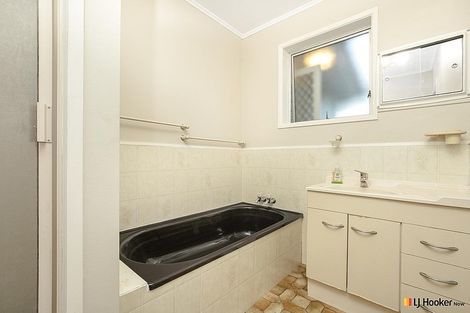 Photo of property in 18 Waterlea Avenue, Mangere Bridge, Auckland, 2022