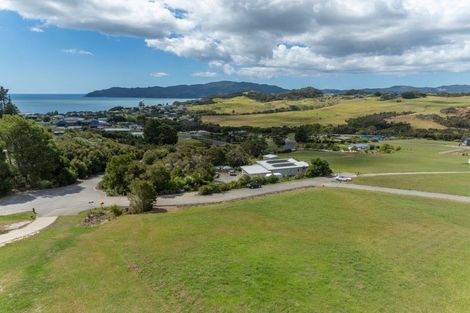 Photo of property in 2 Frazer Place, Coopers Beach, 0420