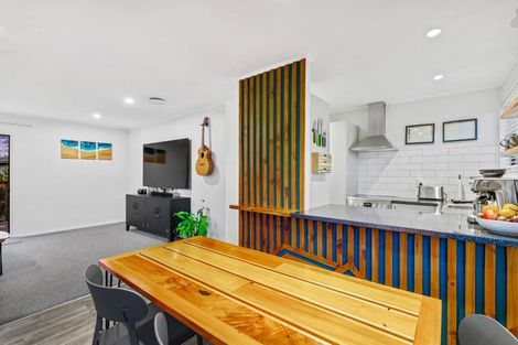 Photo of property in 2/239 Waitemata Drive, Ranui, Auckland, 0612