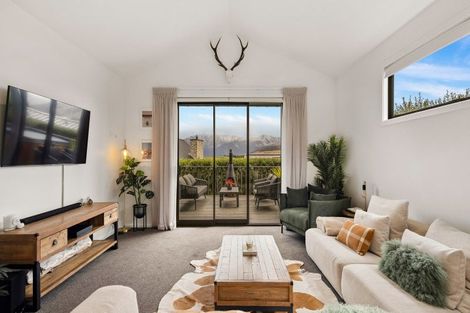 Photo of property in 5 Glenelg Lane, Jacks Point, 9371