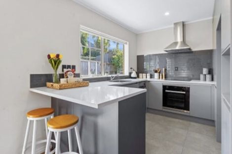 Photo of property in 53 Stratford Road, Manurewa, Auckland, 2105