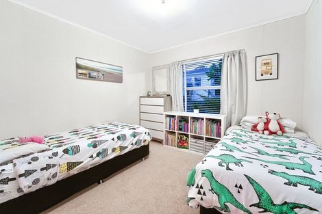 Photo of property in 31 Meilland Place, Glen Eden, Auckland, 0602