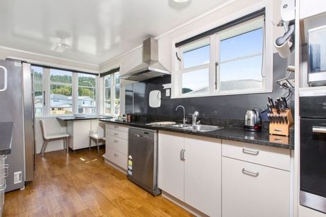 Photo of property in 11 Te Roera Place, Riverhead, 0820