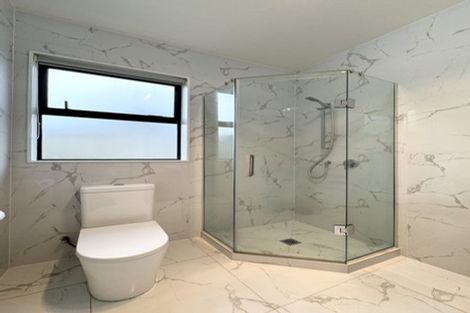 Photo of property in 6c St Catherine Crescent, West Harbour, Auckland, 0618