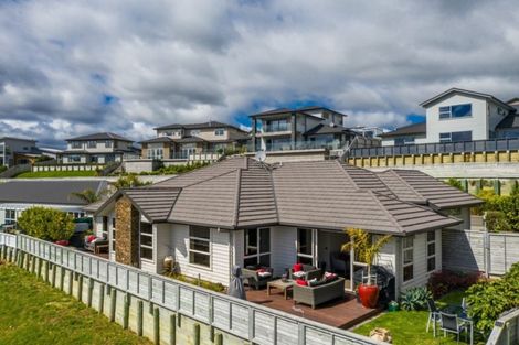 Photo of property in 7 Ships Cove, Whitby, Porirua, 5024