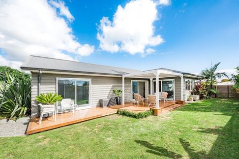 Photo of property in 10 Mahia Lane, Waikanae, 5036