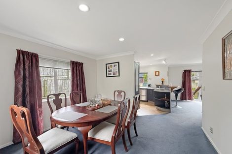 Photo of property in 5 Erlestoke Crescent, Churton Park, Wellington, 6037