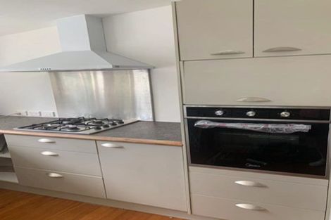 Photo of property in 25 Selwyn Crescent, Forrest Hill, Auckland, 0620