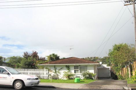 Photo of property in 12 Colmar Road, Mellons Bay, Auckland, 2014