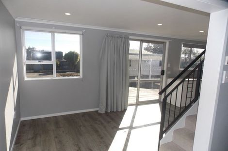 Photo of property in 9 Paradise Place, Milson, Palmerston North, 4414