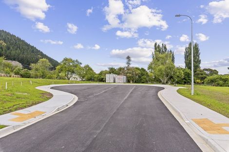 Photo of property in 5 Te Naihi Place, Paraparaumu, 5032