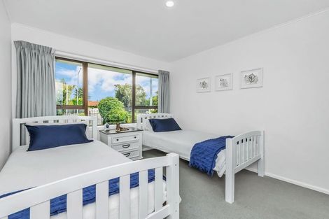 Photo of property in 413 Yaldhurst Road, Russley, Christchurch, 8042