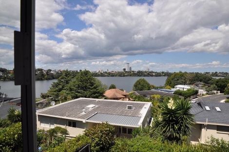 Photo of property in 9/72 Kitchener Road, Milford, Auckland, 0620