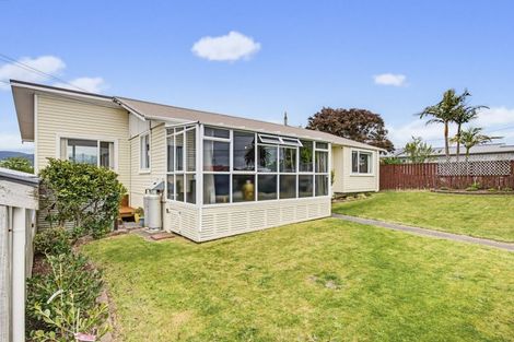 Photo of property in 22 Gray Avenue, Paraparaumu Beach, Paraparaumu, 5032