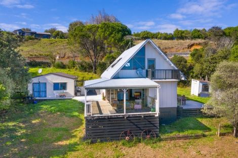 Photo of property in 120 Maungatawhiri Road, Raglan, 3295