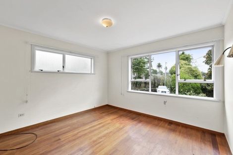 Photo of property in 1/5 Tirimoana Road, Te Atatu South, Auckland, 0602