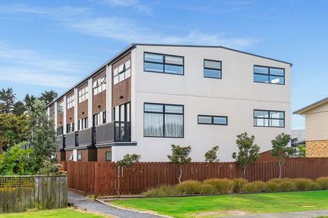 Photo of property in 2/63 Tawa Street, Mount Maunganui, 3116