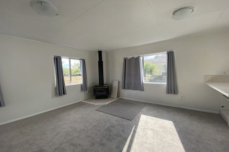 Photo of property in 37 Seaward Place, Wattle Downs, Auckland, 2103